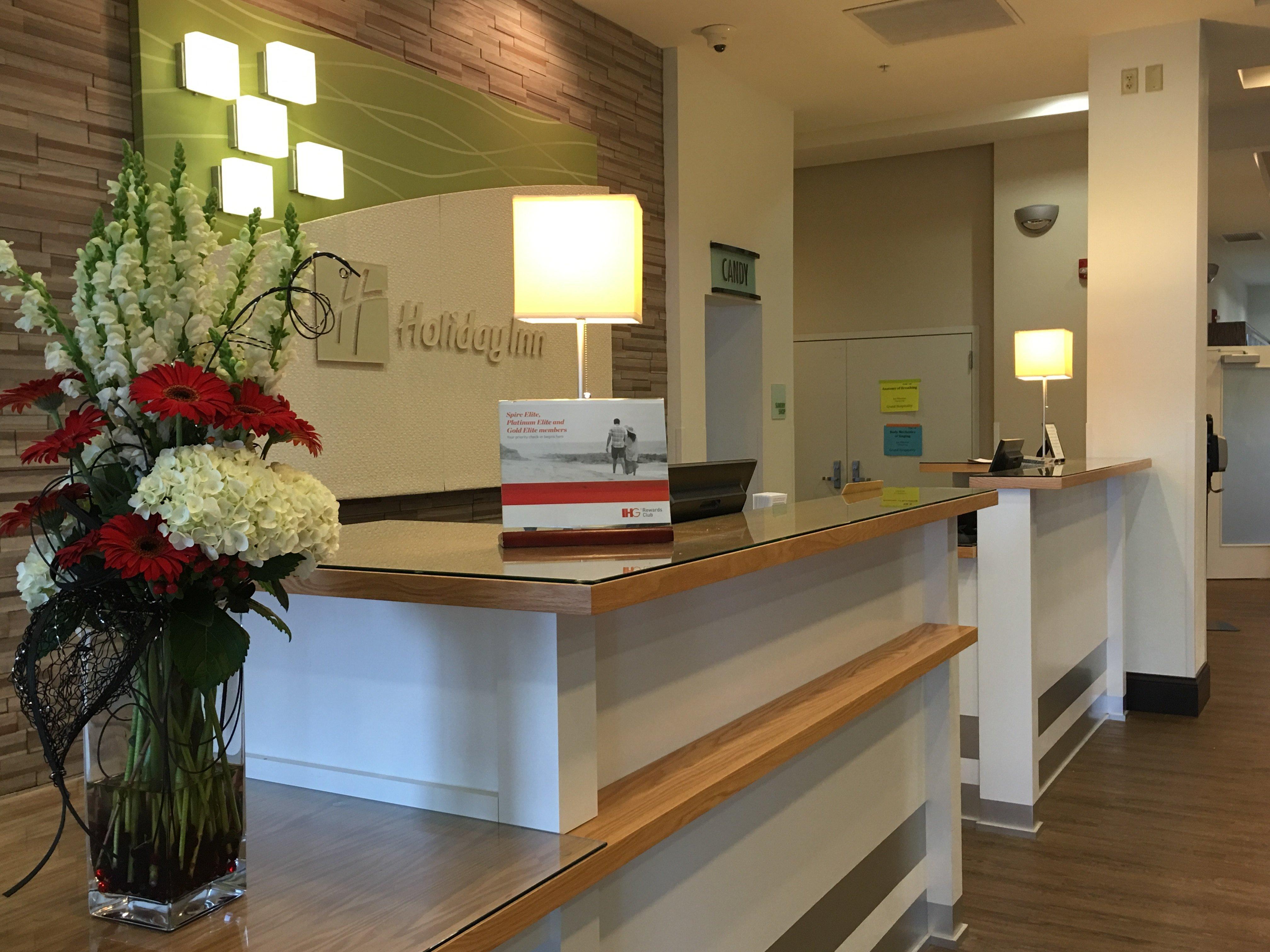 Holiday Inn Hotel & Suites Bloomington Airport By Ihg Ngoại thất bức ảnh