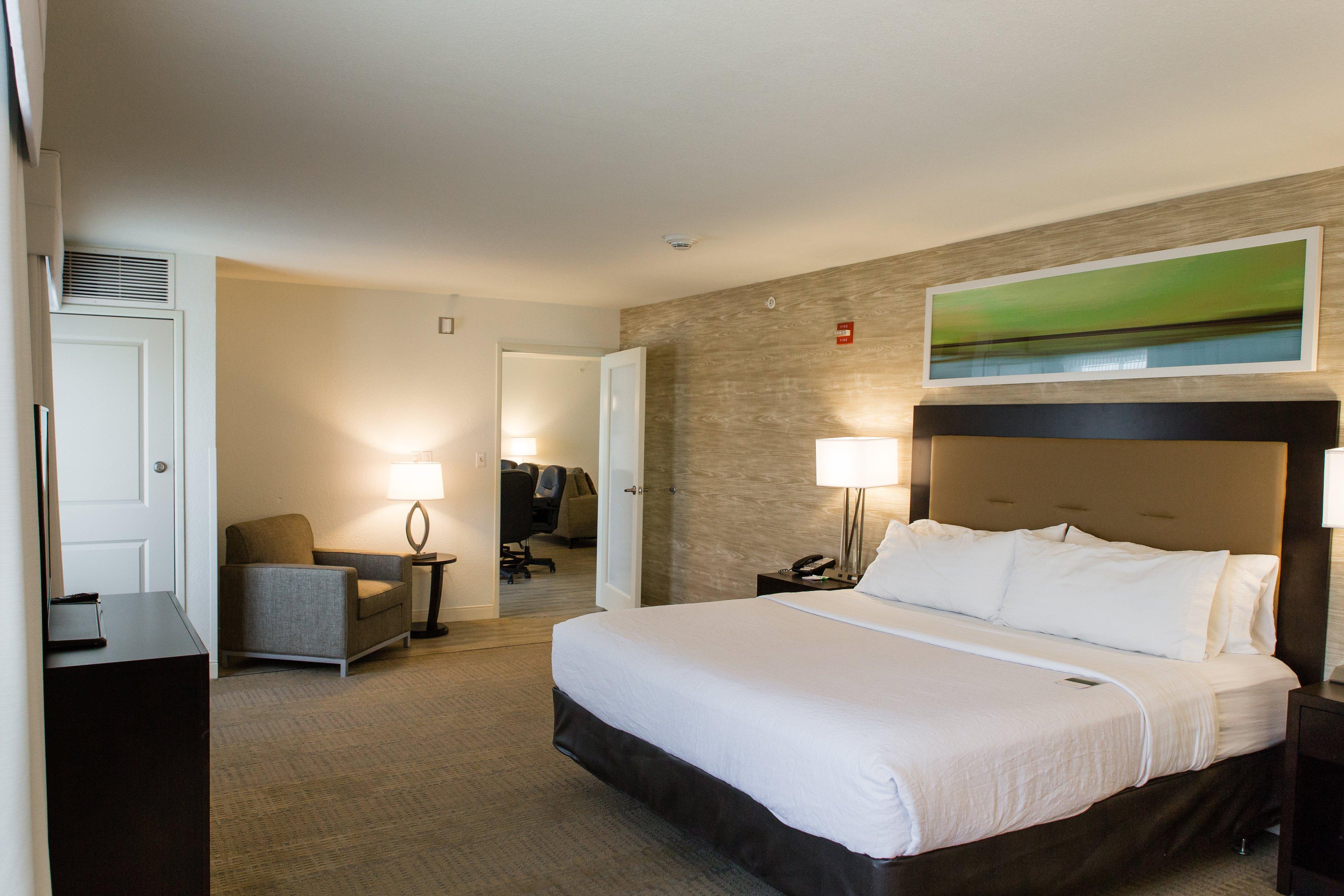 Holiday Inn Hotel & Suites Bloomington Airport By Ihg Ngoại thất bức ảnh